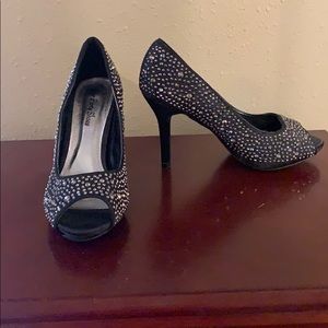 Ladies 4” heels.